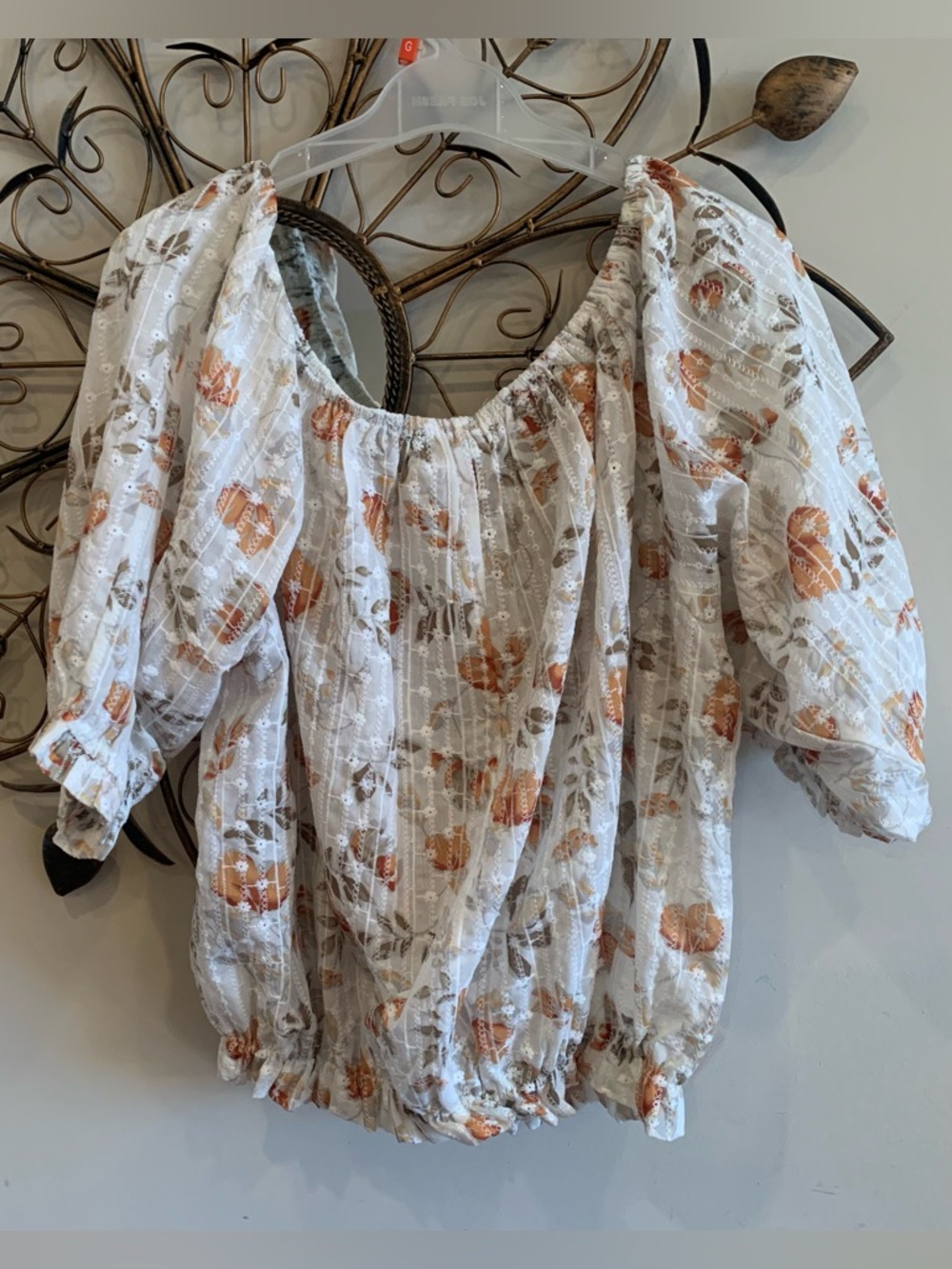 NWT Boho Floral Puff-Sleeve Peasant Top in White and Peach Eyelet  by Solitaire